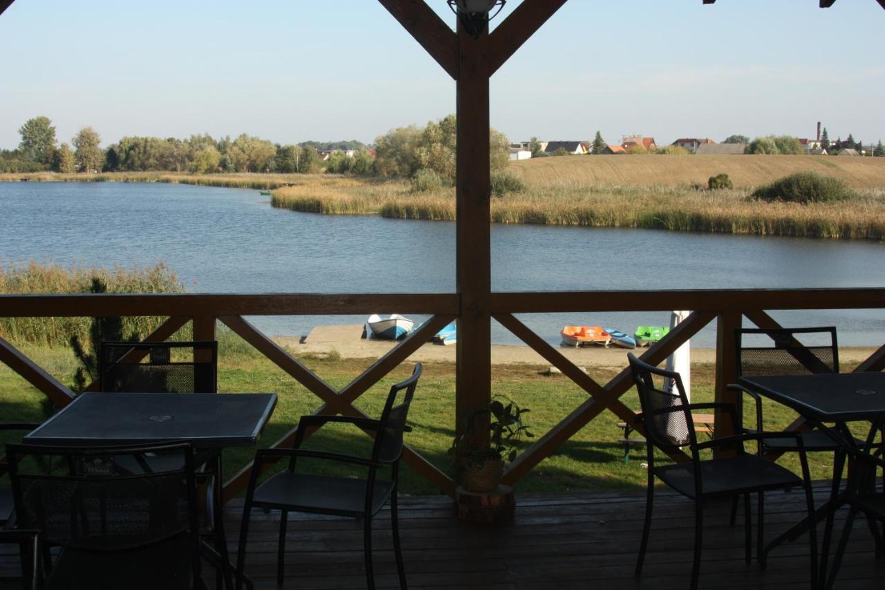 Ab Domki Caloroczne Nad Jeziorem Stęszew Buitenkant foto